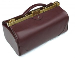 Karl Bollmann, 114113, Assista, bordeaux, 40 cm x 23 cm x 25(h) cm.