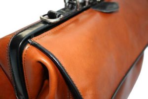 McFermoir dokterstas Large met A4 vak en ritsvak Cognac met zwart