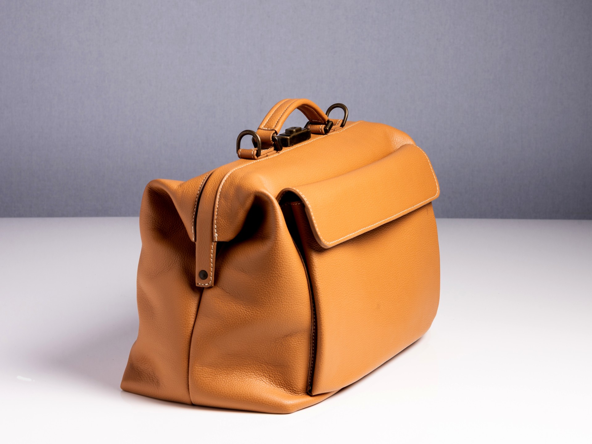 McFermoir dokterstas FA3016 Fashion A4 Camel met extra schouderriem - Afbeelding 4